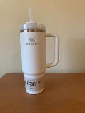 Stanley 30 oz .88L Quencher H2.0 Tumbler White